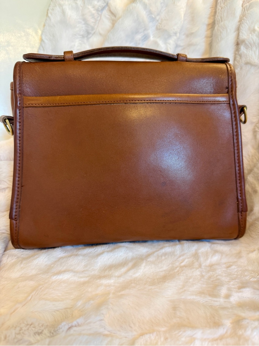Vintage Coach Court bag in British Tan 9870 - Picture 4 of 16